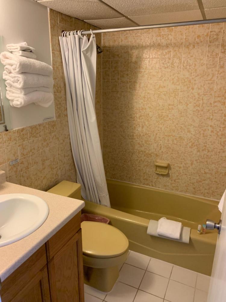 Double Room with Pool View interior